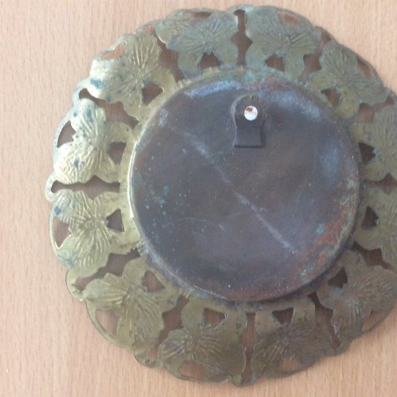 Two vintage brass England butterfly frames with vintage Chinese dragon prints - Picture 5 of 6